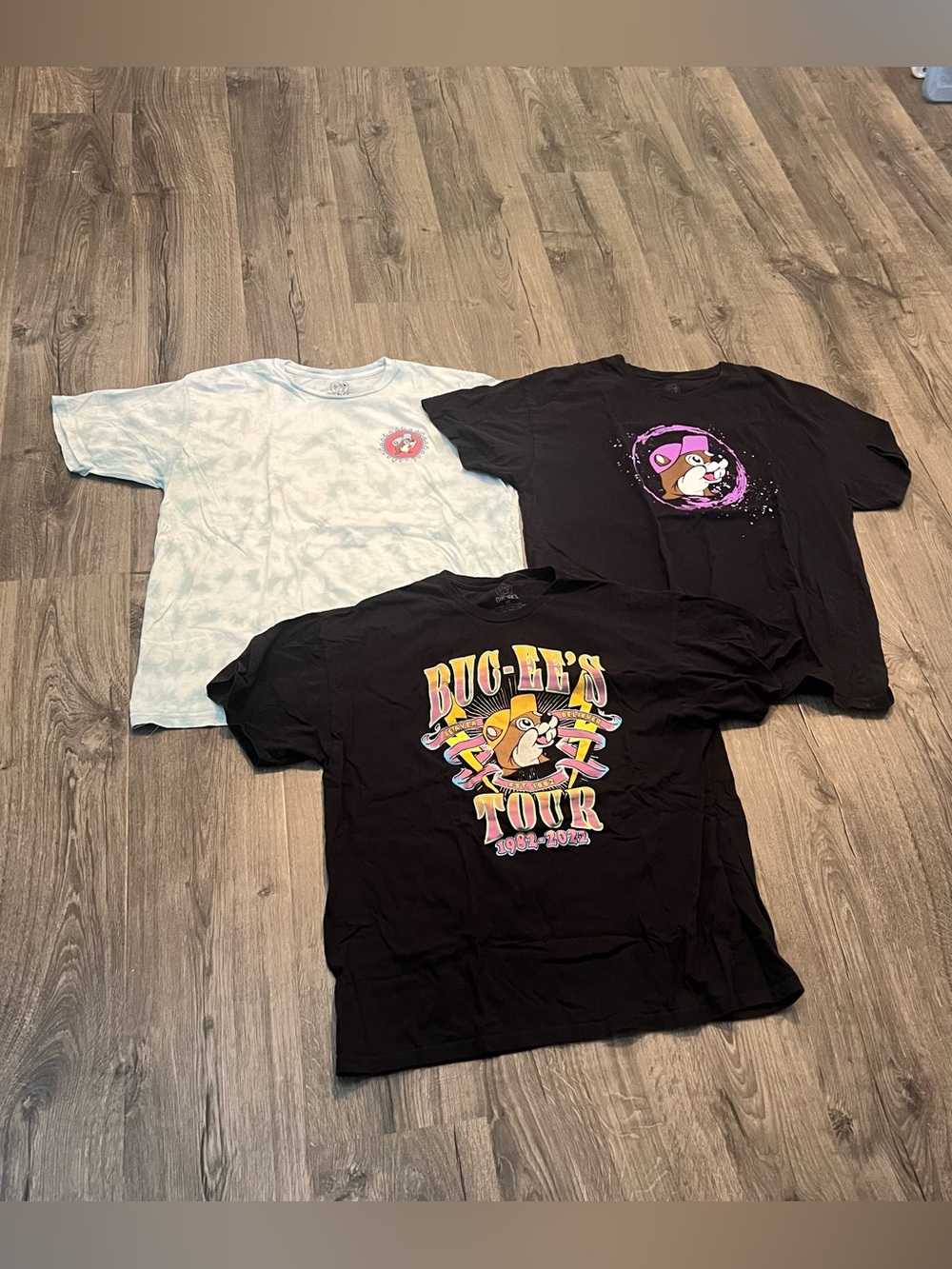 Lot of 3 Buc-ee’s Adult Size XL T-Shirts